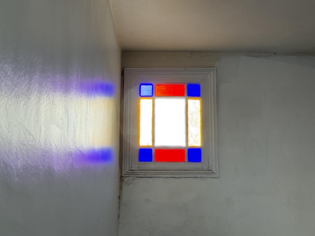 Lot: 118 - HOUSE CLOSE TO TOWN CENTRE IN NEED OF REFURBISHMENT - Landing window in House in Need of Refurbishment